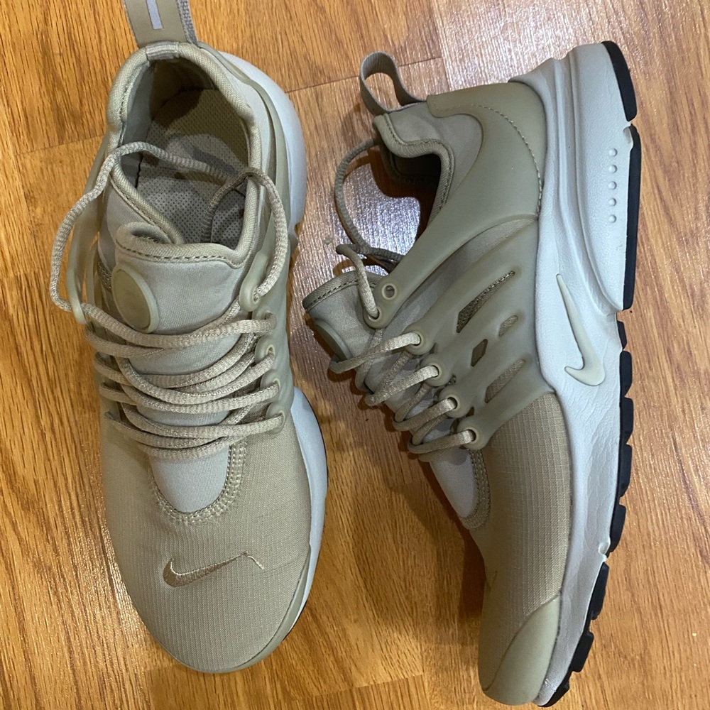 Women’s Nike Sz 7 shoes Presto